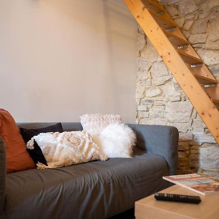 Appartement Tout Equipe 4 Couchages Avec Terrasse Et Parking Venelles Eksteriør billede