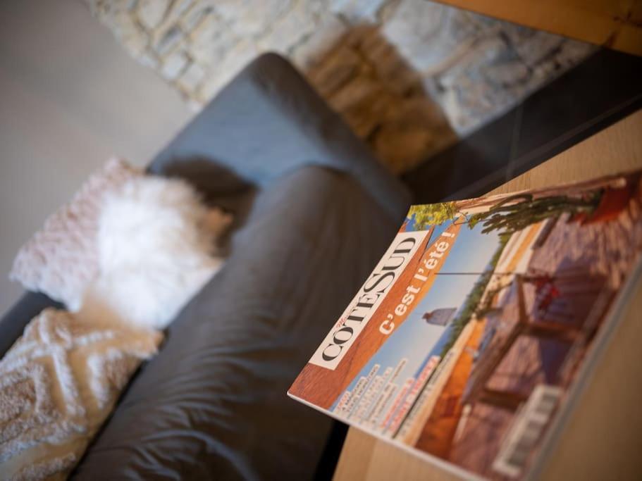 Appartement Tout Equipe 4 Couchages Avec Terrasse Et Parking Venelles Eksteriør billede
